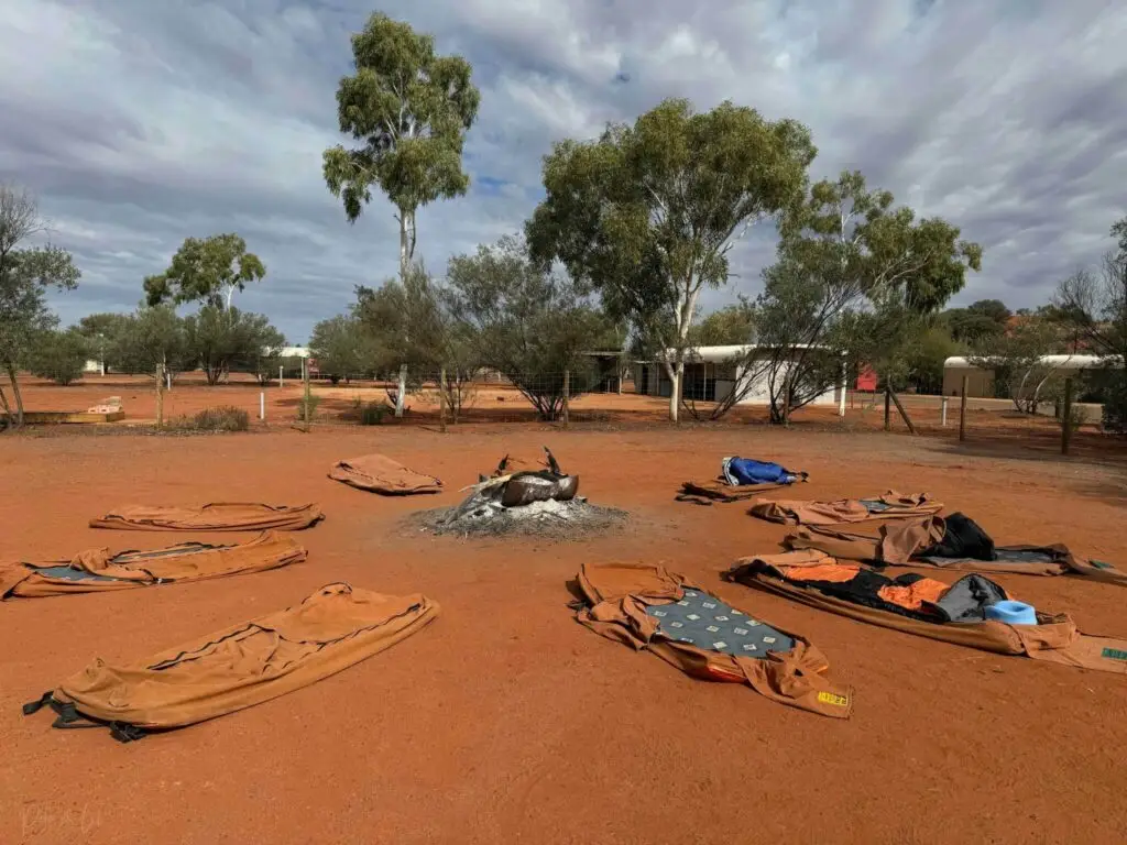 Swags sur un camp d’un tour organisé à Uluru