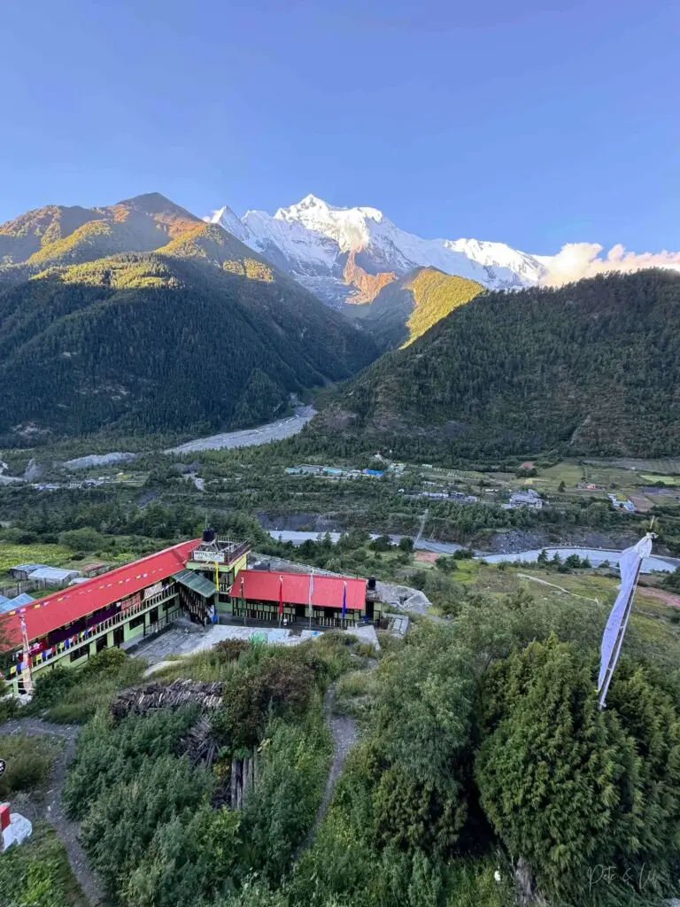 Vue sur l’Annapurna II depuis la terrasse