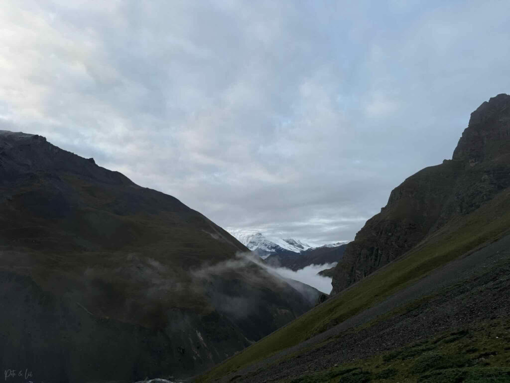 Vue sur les montagnes durant la montée vers le High Camp